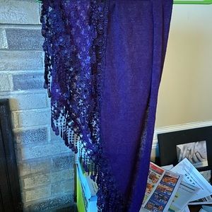 2 classic lace scarves - blue & black